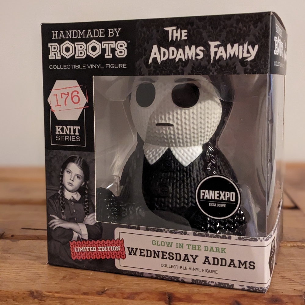 Wednesday The Addams Family MGM #176 Knit Series Vinyl Glow in the Dark Figure